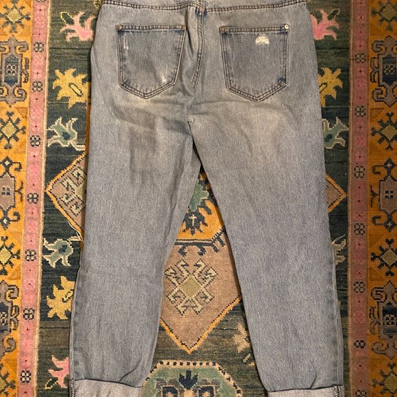 Vintage Ripped High Rise Jeans - Picture 2 of 2